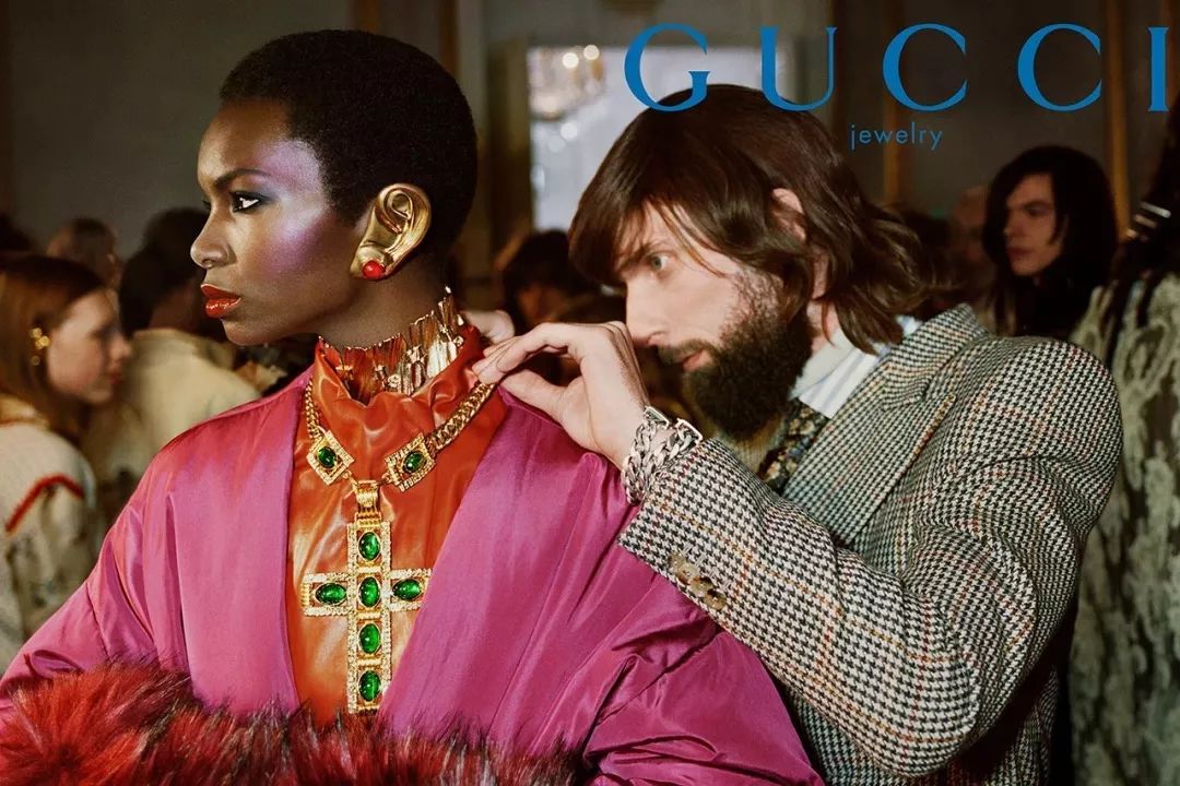 探索奢华新境界，Gucci官方网站深度解析