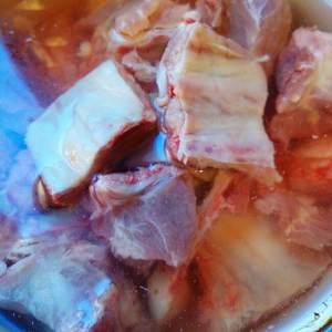 色香味俱全，红烧排骨的详细制作步骤与精美图片指南
