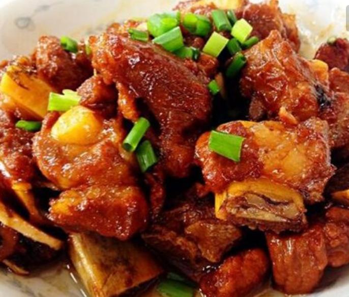 教你如何制作美味红烧排骨，视频教程与详细步骤
