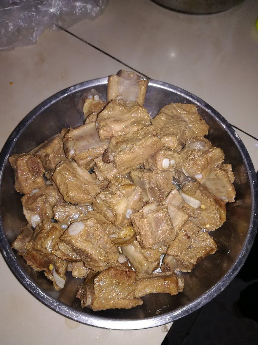 色香味俱全，红烧糖醋排骨的完美制作指南