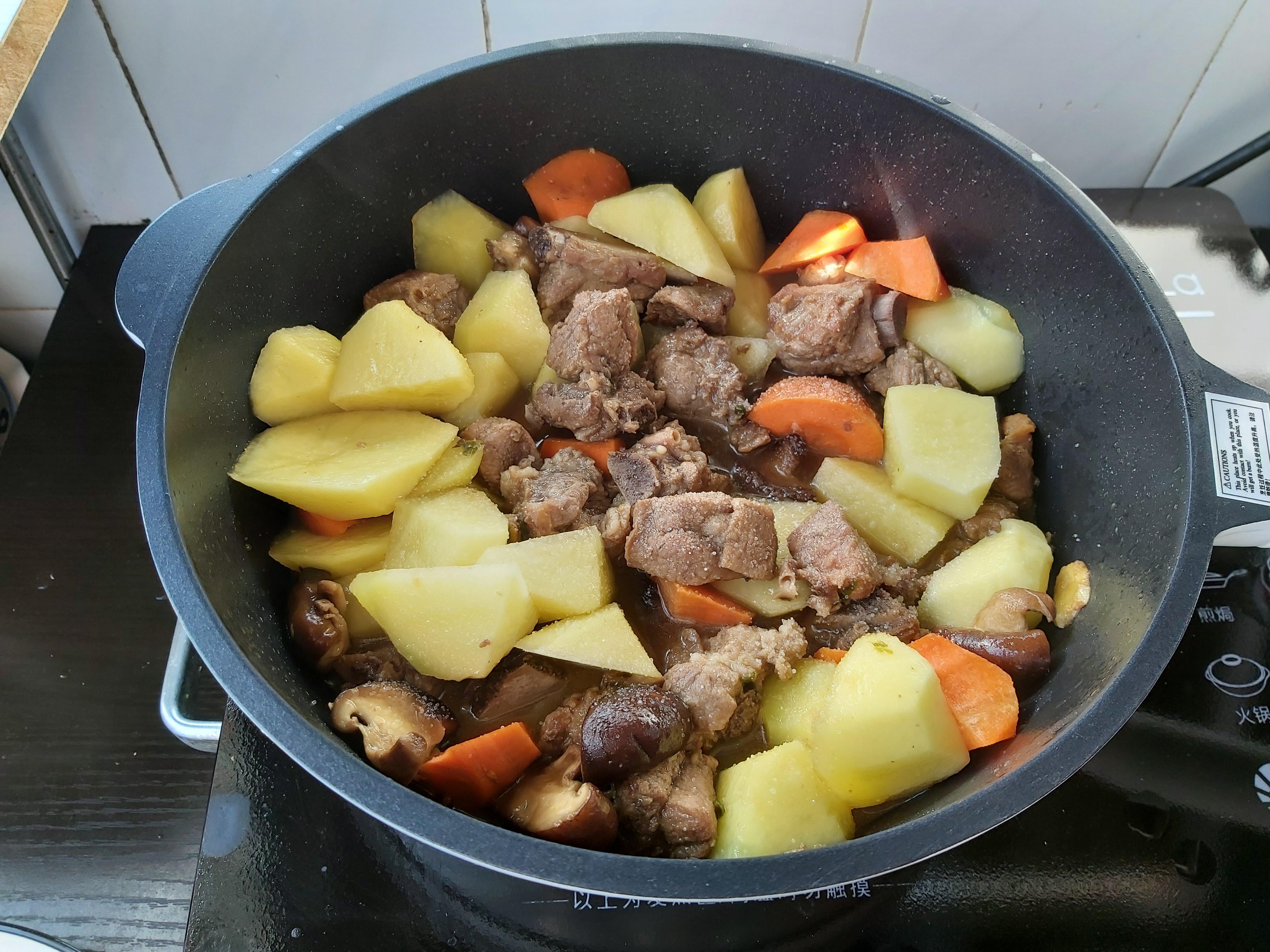 十种绝妙红烧排骨做法，解锁味蕾新体验
