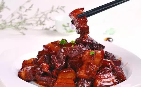 红烧肉的家常做法，一锅香浓，满屋温馨