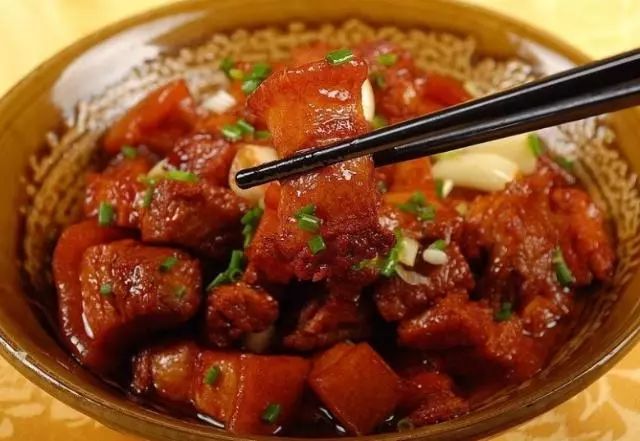 家庭版红烧肉做法全攻略，从选材到烹饪的完美指南，附视频教程
